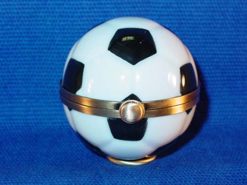 SOCCER BALL